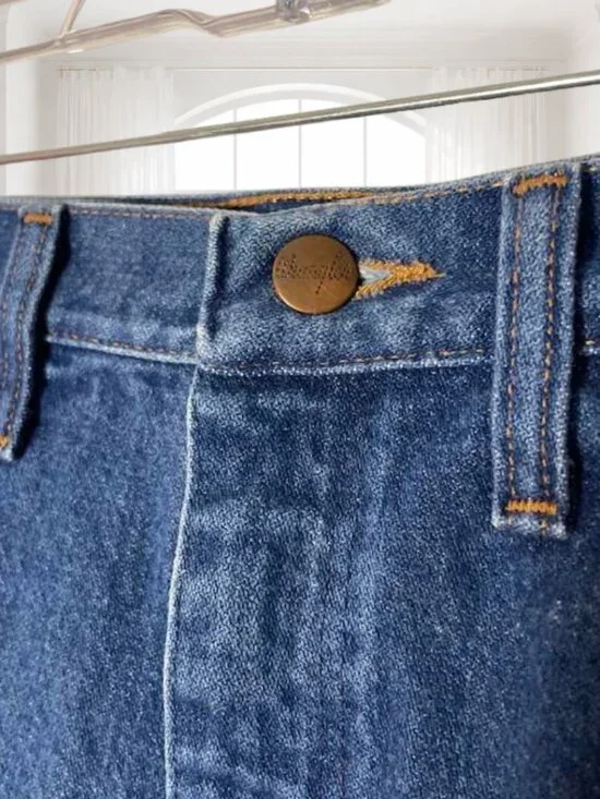 Wrangler High Waisted Distressed Denim Cutoff Shorts Size 7 Made in USA - Picture 6 of 10